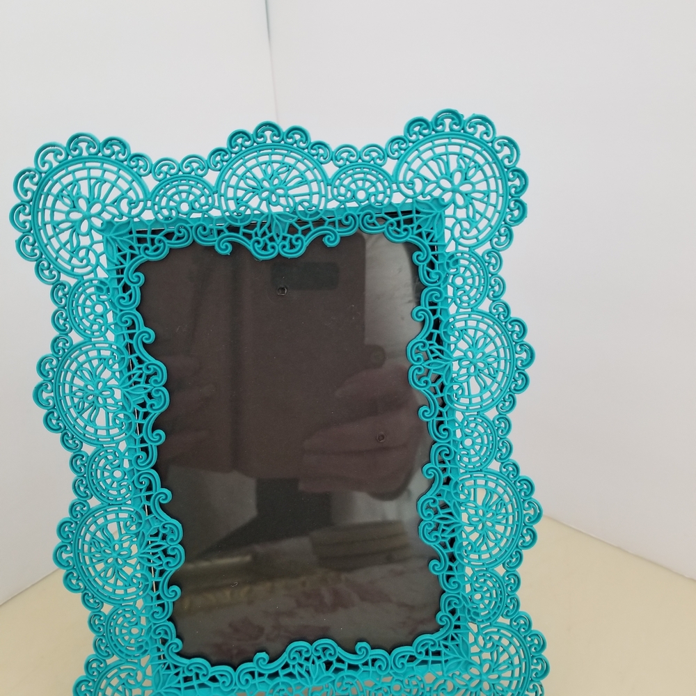 Intricate Turquoise Lace-Style Picture Frame